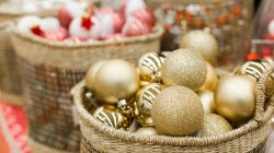 Cistelles i lots nadalencs a l’engròs: excel·lents preus, productes de primera qualitat i opcions personalitzades