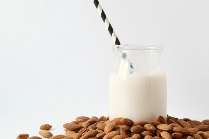 beneficios de la leche de avena