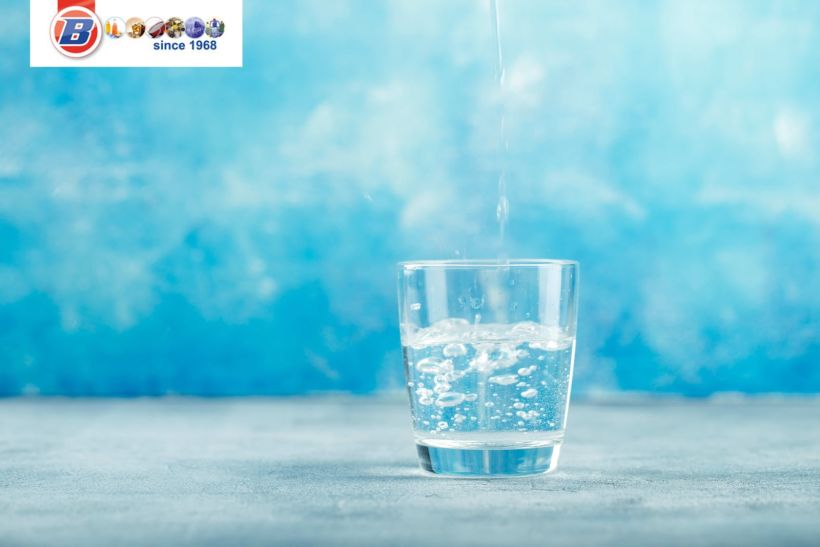 vaso de agua comprar agua mineral al por mayor BGrup